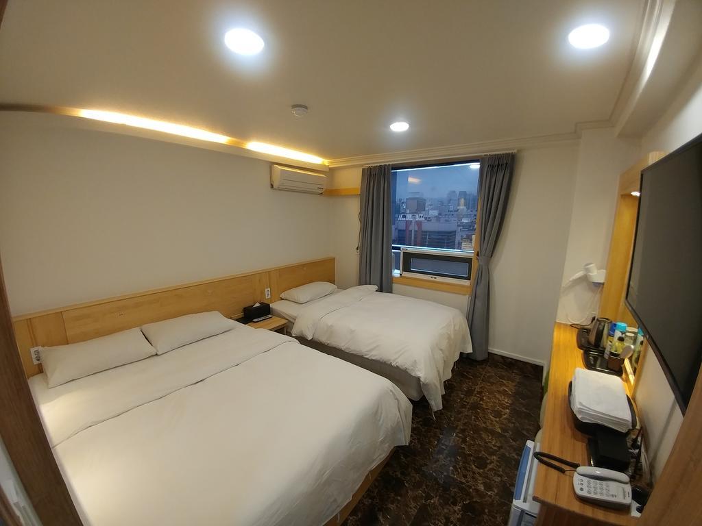 I.Y Hotel Suwon Exterior foto