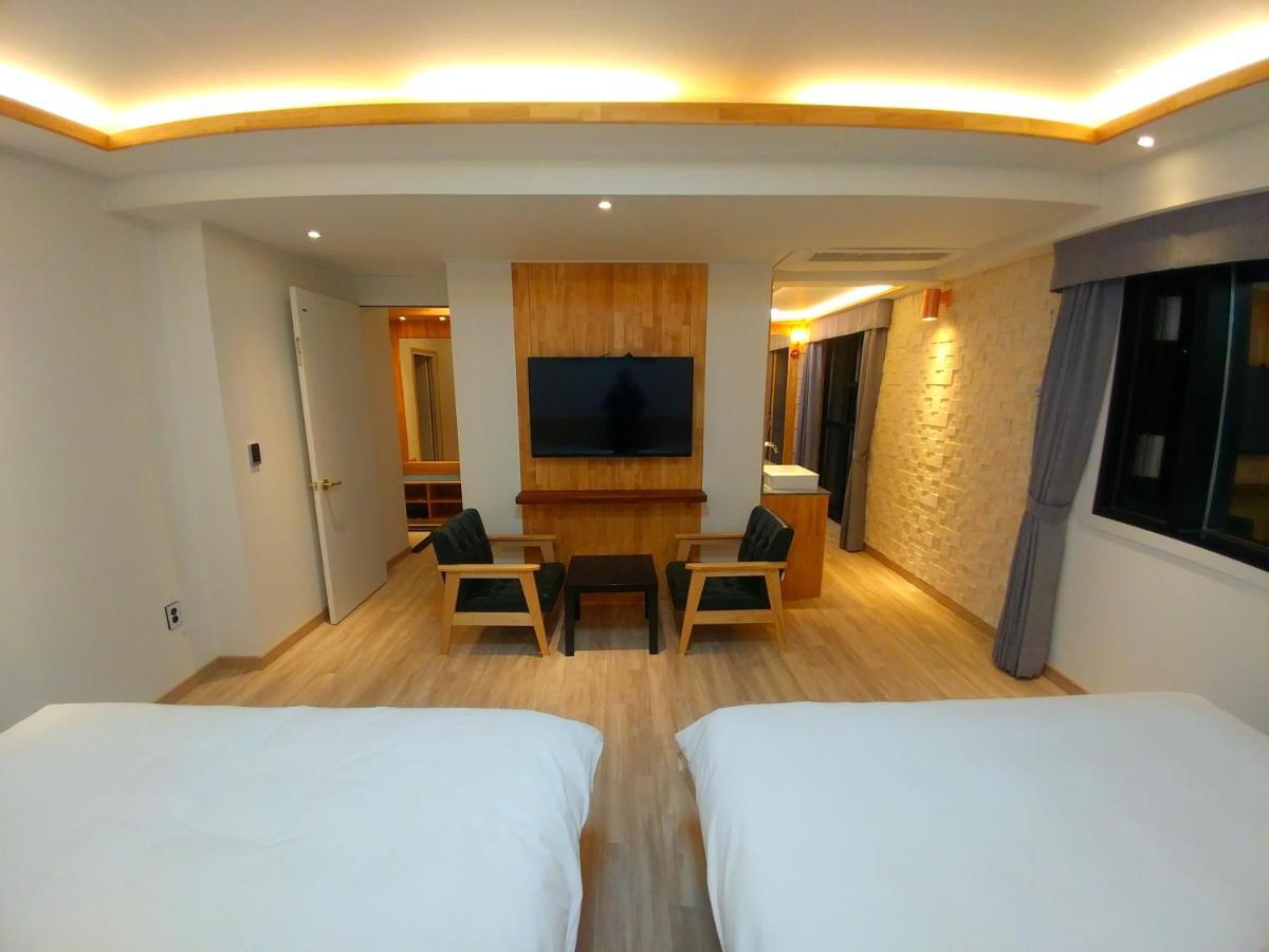 I.Y Hotel Suwon Exterior foto
