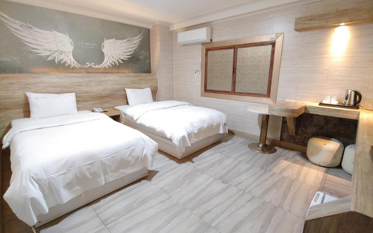 I.Y Hotel Suwon Exterior foto